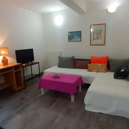 Mirela Apartament *